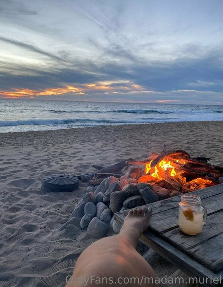 madam muriel actrice libre photos