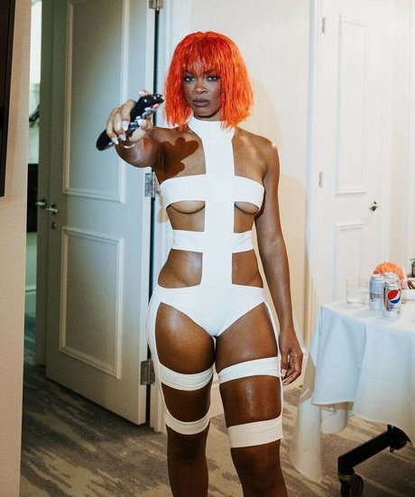 Ari Lennox estrella porno sexy recopilación