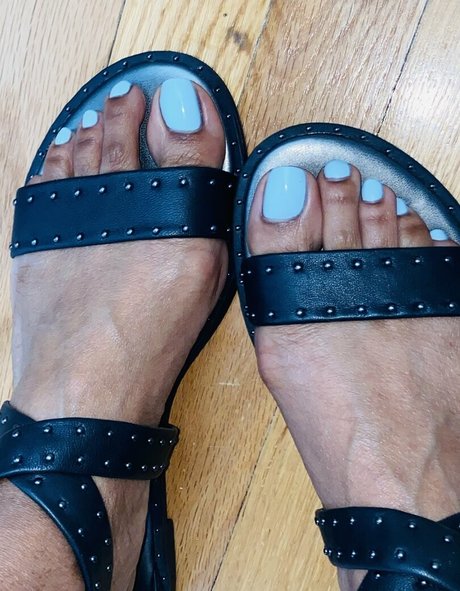 vee feet actrice exclusive des photos