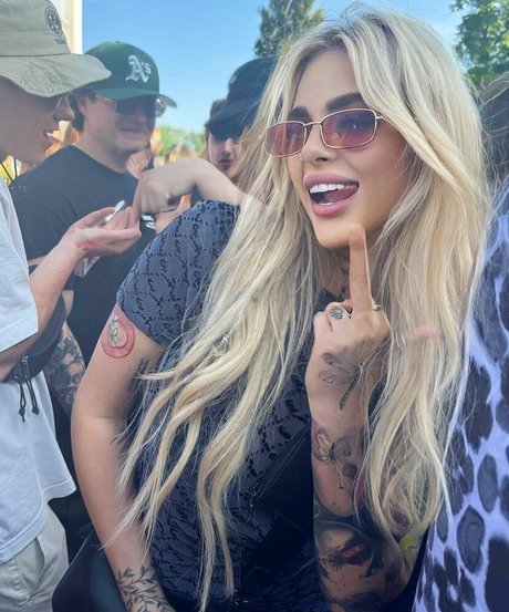 Angelika Kramer haut de star du porno img