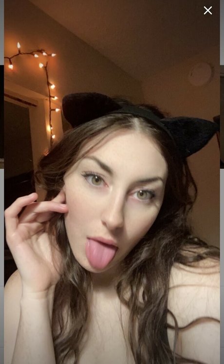feefee7 beautiful pornstar picture