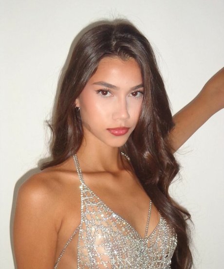yasmindlm pornstar hot pic