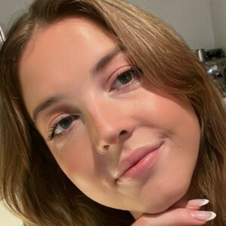 Maya V Henry nice pornstar photos