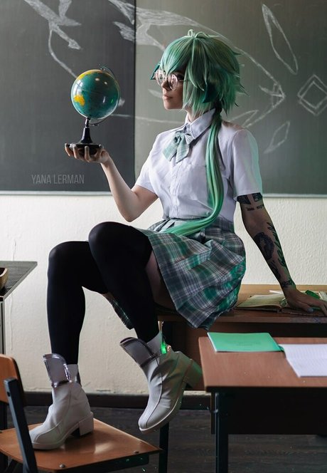 Yana Lerman modelo agradable archivo