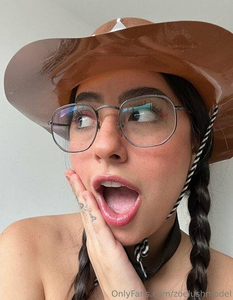 zoelushmodel desnudos estrella galería