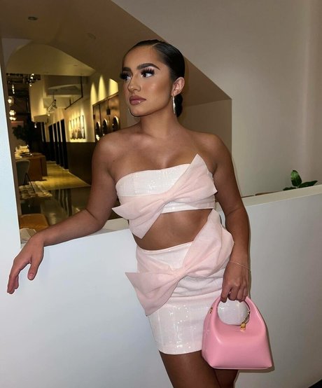 Tatiana McQuay estrella porno erótica imagen