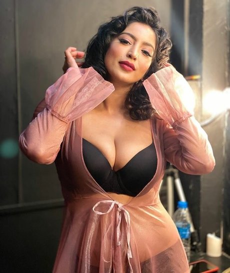 Vaibhavi Joshi porn star pic