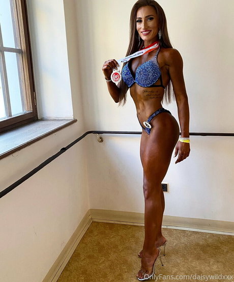 daisy elfina modèle sympa image