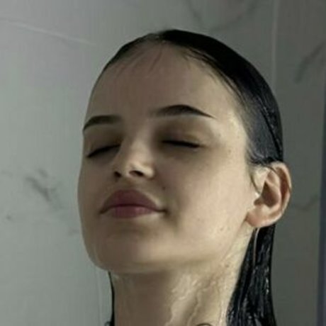 ta dark naked model picture