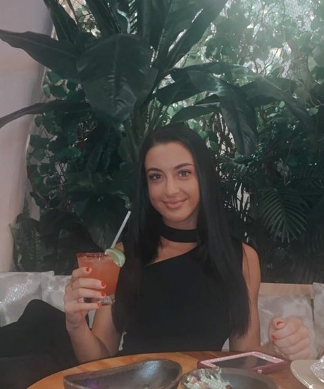 Gabrielle Firrello modelo sexy galerías