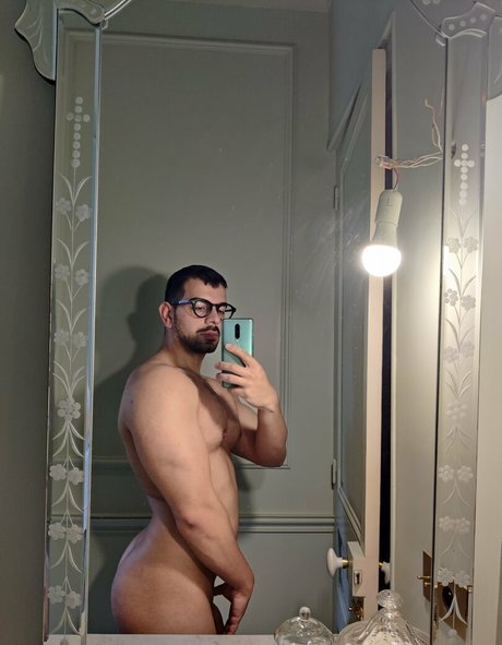 growingthick estrella adulta foto