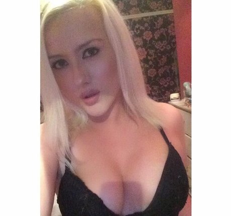 Bethany Koko buen modelo foto