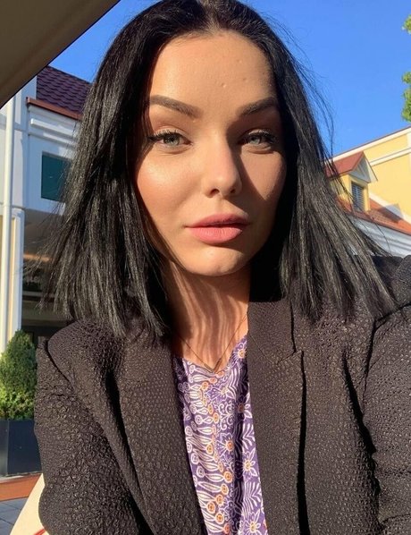 merry encyy actrice xxx archive