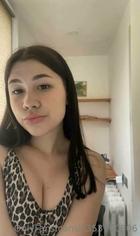 littlewaiifu beau modèle galeries