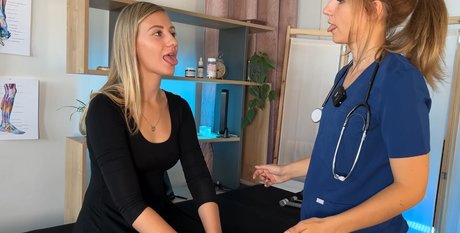 Kewas Asmr étoile nue galeries