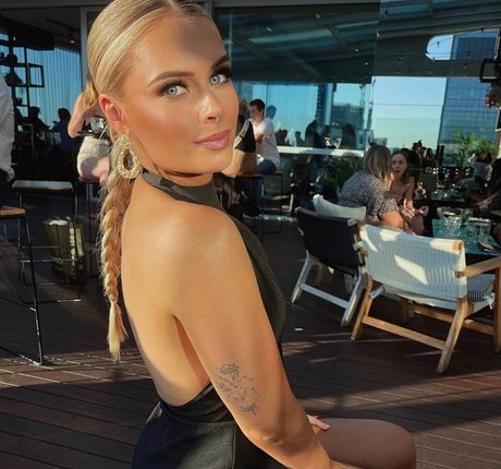 Kirra Schofield star pics