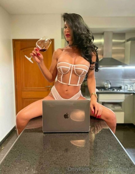 your sofia ts model best picture