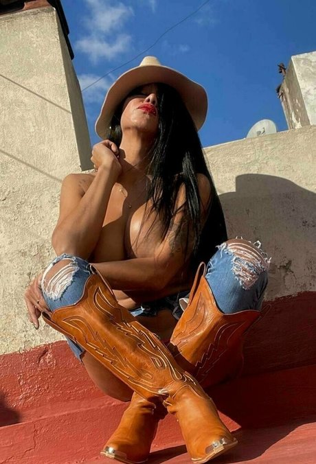 your sofia ts modelo adulto fotos