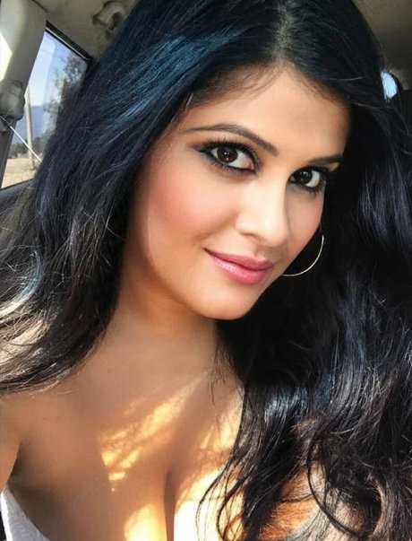 Damini Arora estrella perfecta imágenes