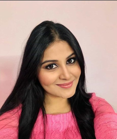 Damini Arora mannequin photo