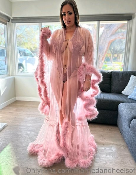 marriedandheelsof actrice érotique photo