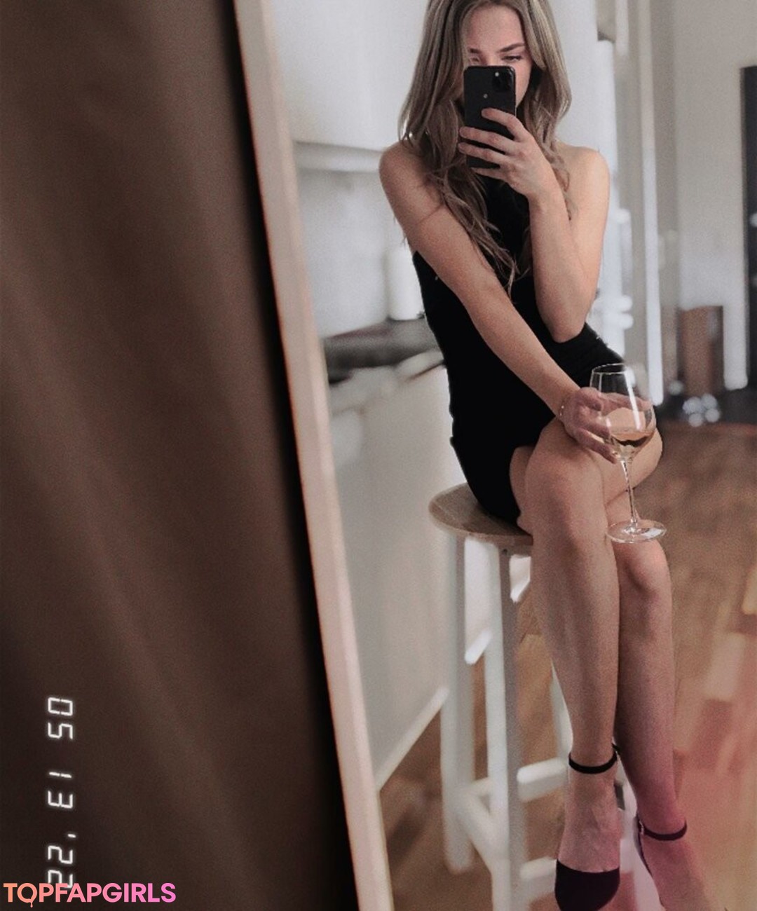 Nora Hedman top star pictures