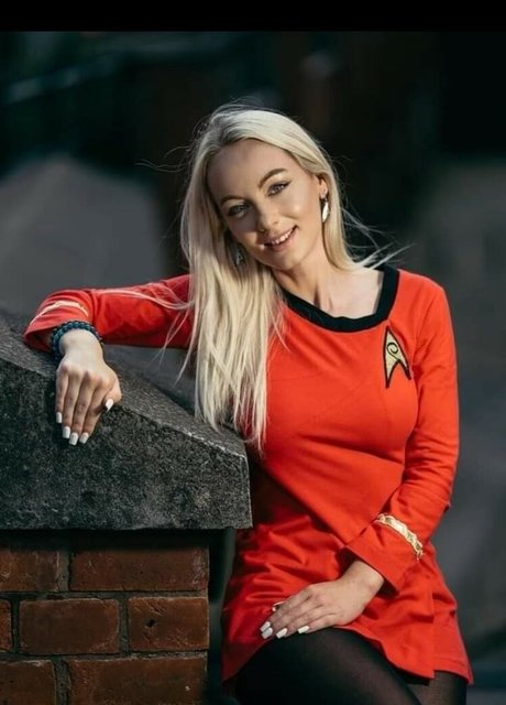 chloxxhill nude actress images