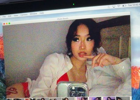 Harmonee Yang model top photo