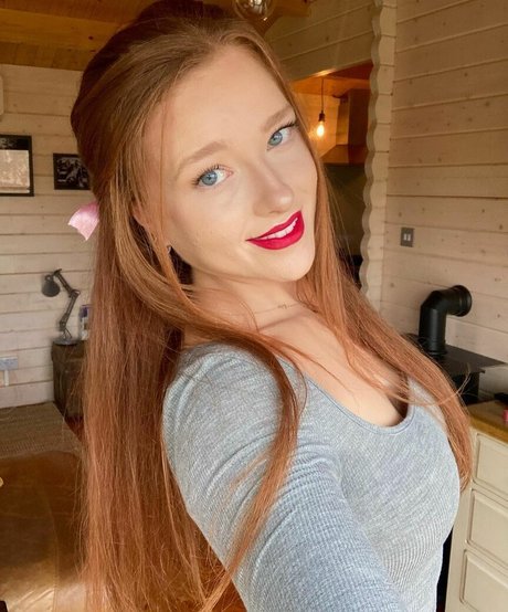 phoebeisginger xxx model img