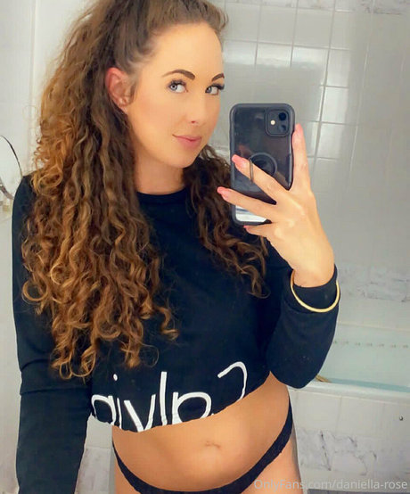 daniella rose haut modèle image