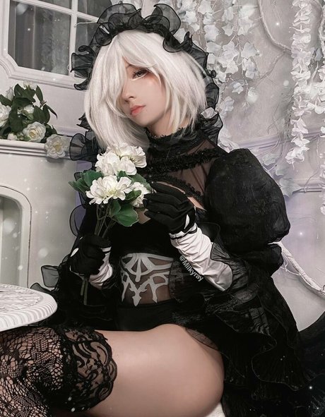 Haltsmanu modelo xxx galería