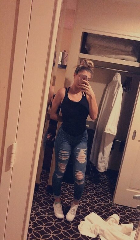 Jordan Lewis modelo xxx archivo