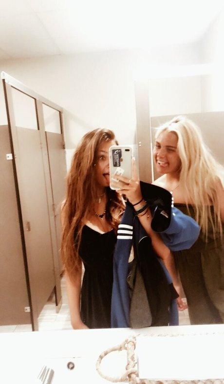 Elena Lukin estrella porno mejor imágenes