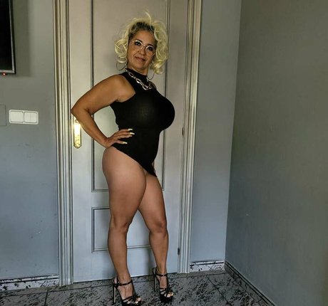 Mariarosa1319 star erotic photo