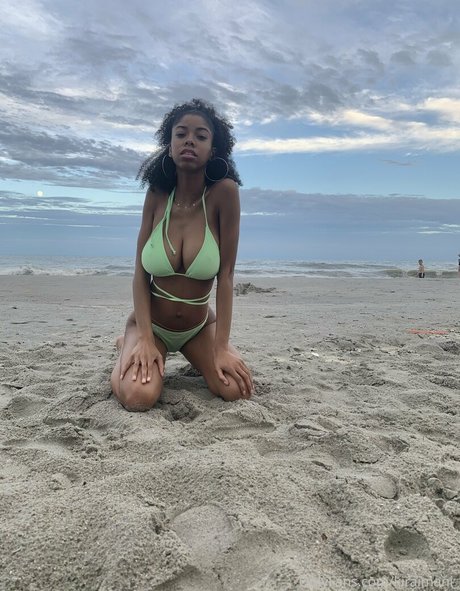 Kira Imani actriz de desnudos archivo