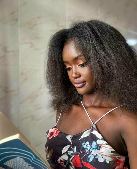 ameliahard modèle sympa images