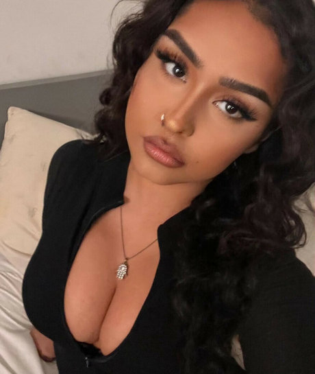 Fijiwatter beautiful model archive