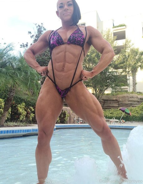 Anjie modèle pornographique photo