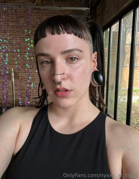 nyxxx at night star du porno belle images