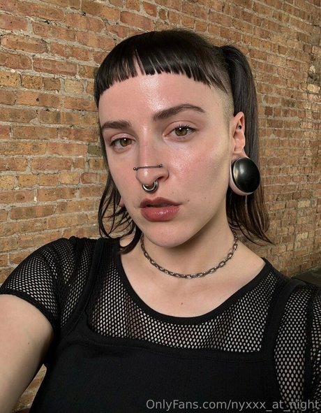 nyxxx at night modelo libre galerías