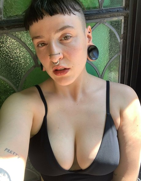 nyxxx at night modelo pornografico galería