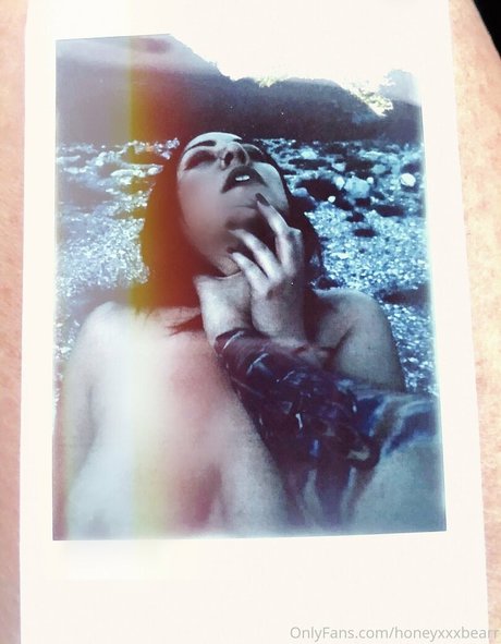 honeyxxxbearr actrice artistique archive