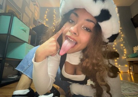 Long Tongue Fetish xxx étoile img