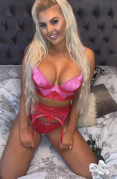 Chloe Gabrielle Chaloner beautiful star image