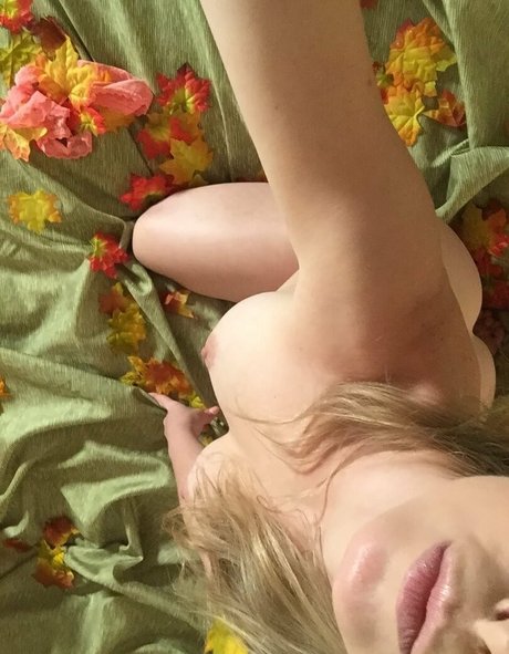 sunnylanefree model beautiful image
