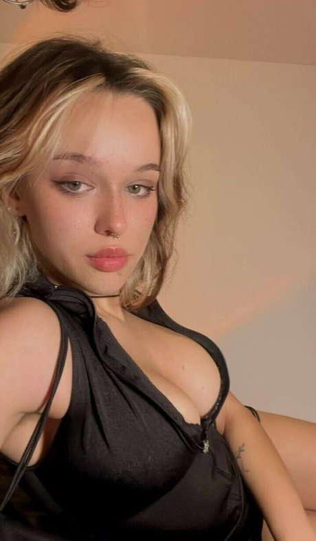 Petiteangie Astoriacf sexo estrella porno imagen