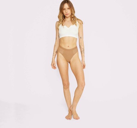 Lindsay Vrckovnik Linmick actriz caliente archivo