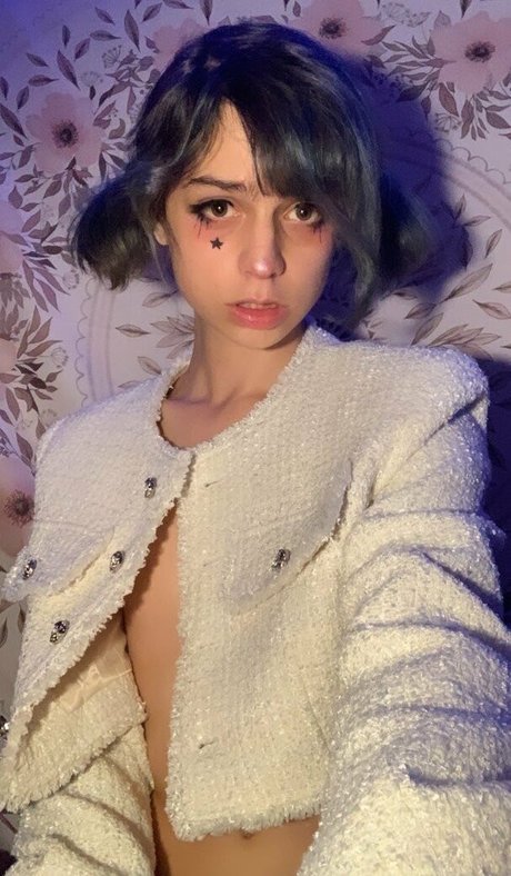 Cd Bell star exclusive des photos