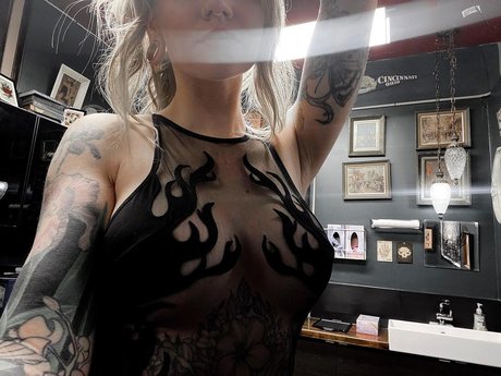 ohioliz modelo atractivo imagen