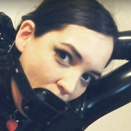 lilithinlatex étoile xxx img